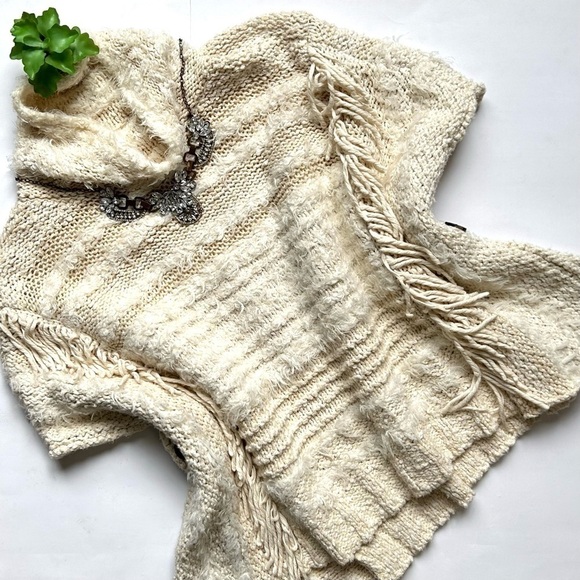 Anthropologie Marilyn Poncho Sweater Ivory White Fringe Mock Neck Size XS  / S - Picture 2 of 16